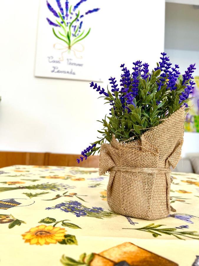 Casa Vacanze Lavanda Мантон Екстер'єр фото